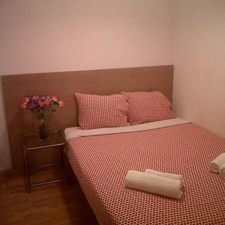 Km1 Amparo Apartments Madrid Camera foto
