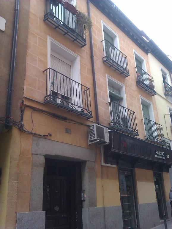 Km1 Amparo Apartments Madrid Esterno foto